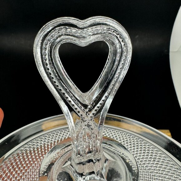 Vtg Round Small Clear Glass Dish Candy Trinket Heart Center Handle Textured READ - Picture 10 of 10
